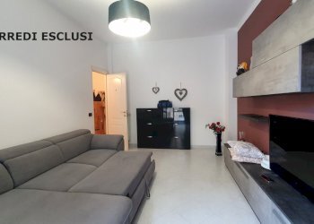 soggiorno tris appartamento via robino marassi gen - Appartamento Via Robino  18, Genova - foto 12