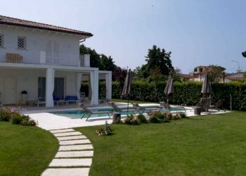 PHOTO-2022-03-22-16-03-14 2.jpg - Villa Pietrasanta - photo 2