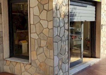 AAF6BF8C-BCB2-4710-833A-7D805869E61E - Negozio via S Alberto, 41 R, Genova (zona Sestri Ponente) - foto 1