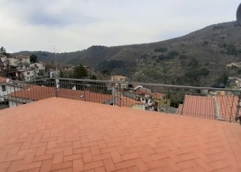 20220413_181313.jpg - Terratetto - Terracielo Via Vittorio Emanuele Orlando, Reggello - foto 3