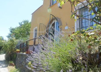 DSC_8001.JPG - Villa a Schiera Via Lanrosso Superiore 10, Quiliano - foto 1