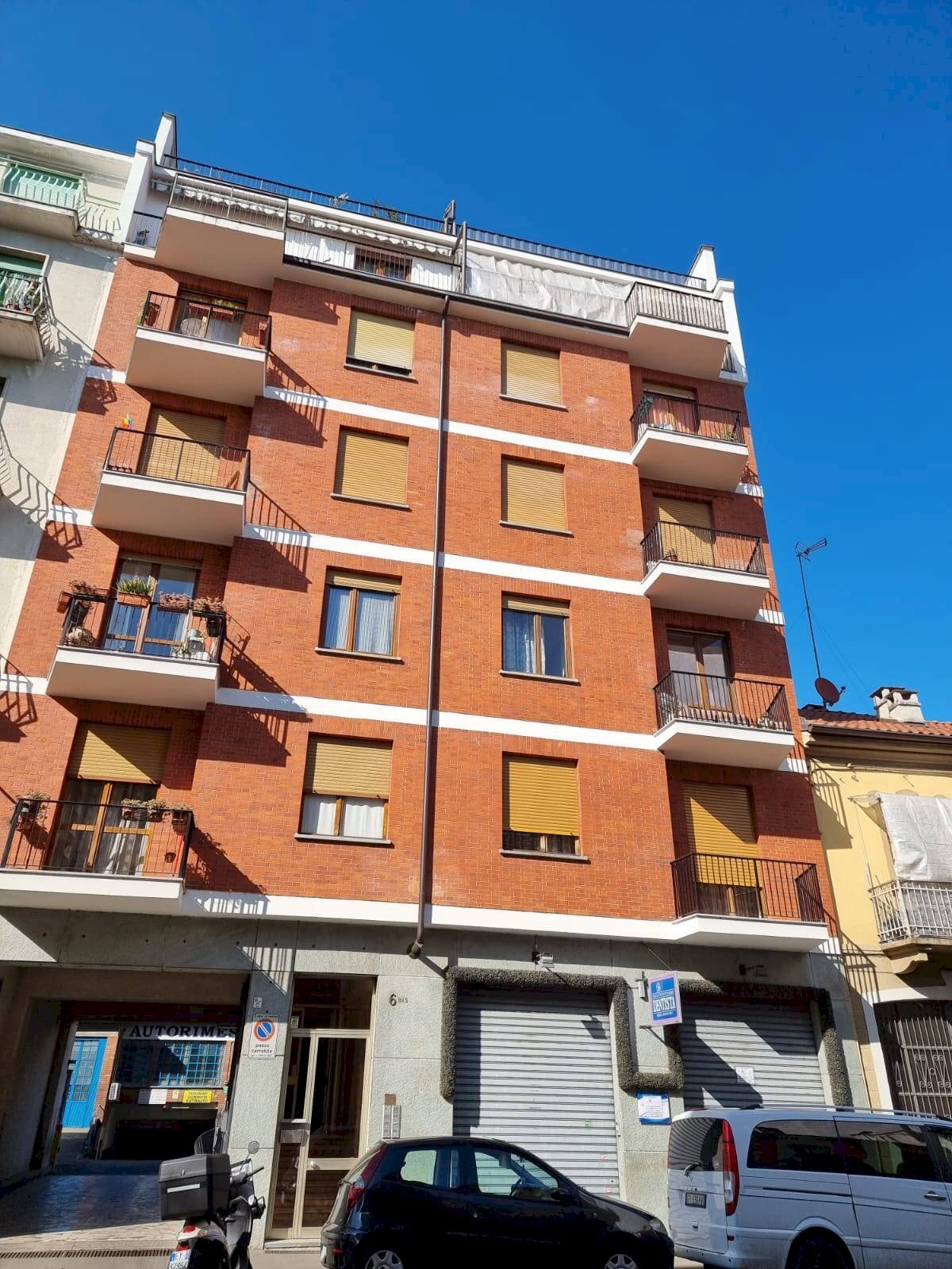 Locale Commerciale Via Rondissone, Torino (zona Barriera Milano) - foto 1