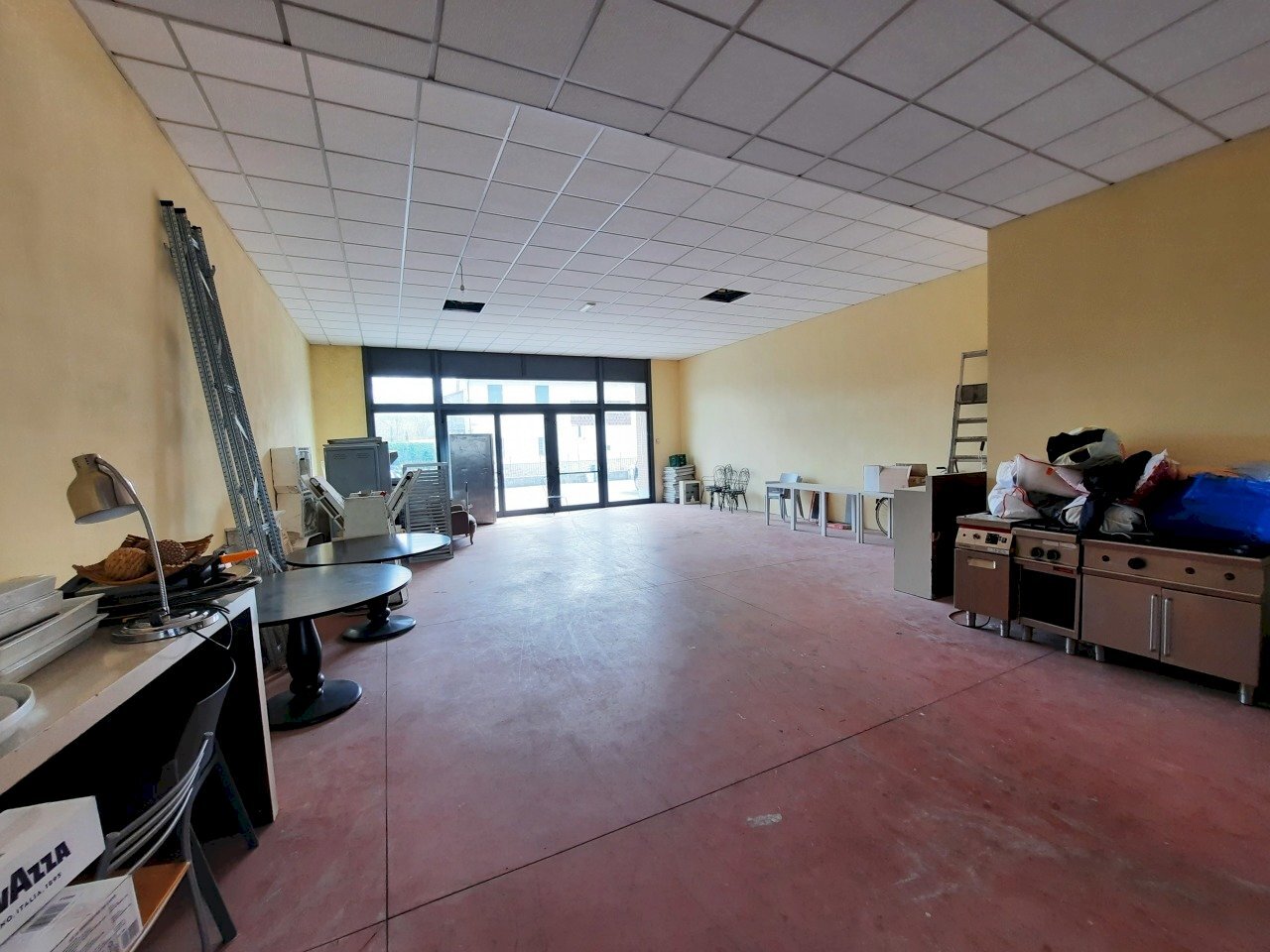 20220413_160504.jpg - Commercial Premises Via Sorbano del Giudice, Lucca - photo 1