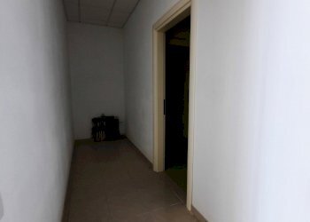 20220413_161524.jpg - Locale Commerciale Via Sorbano del Giudice, Lucca - foto 10