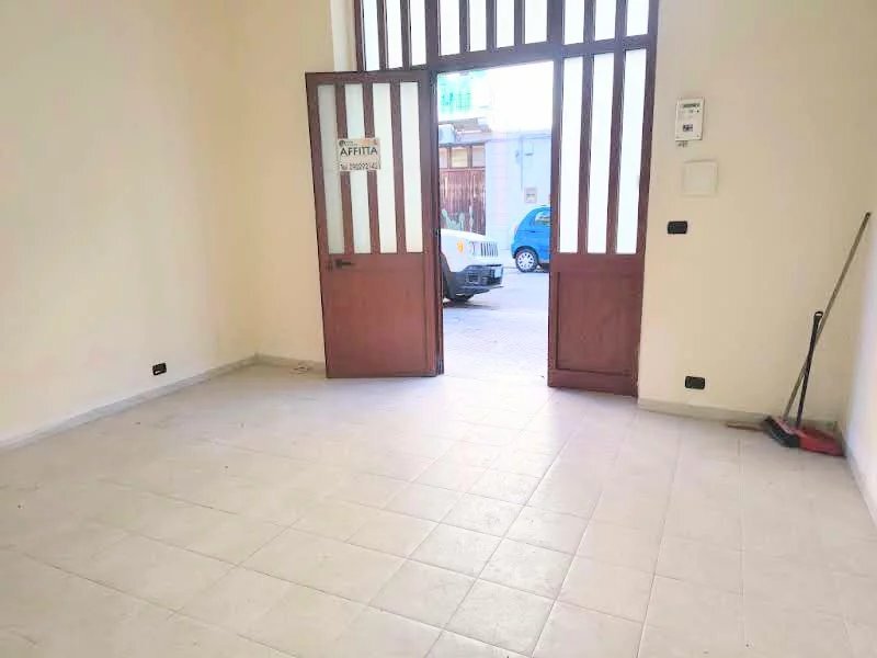 Negozio via  jaci, Messina - foto 3