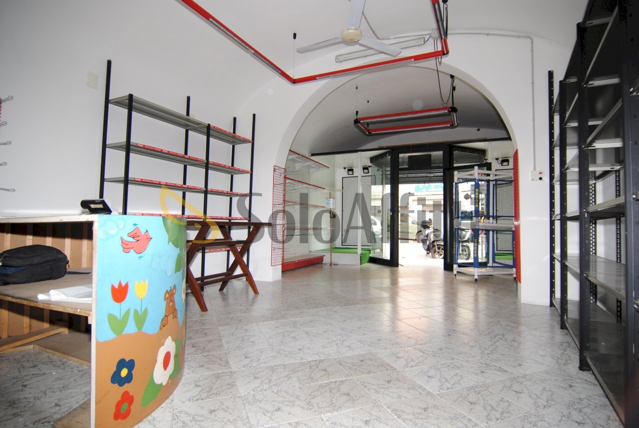 PRIMO VANO - Commercial Premises Livorno - photo 2