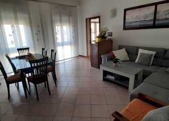 20220409_103815.jpg - Villa Cadelbosco di Sopra - foto 2