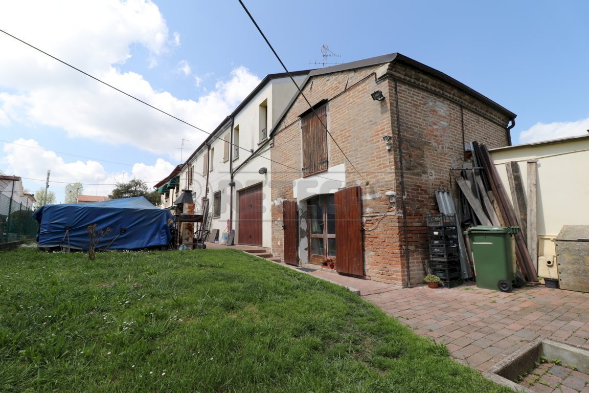 3_Esterno.JPG - Villa a Schiera Bondeno - foto 3