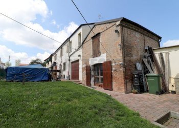 3_Esterno.JPG - Villa a Schiera Bondeno - foto 3