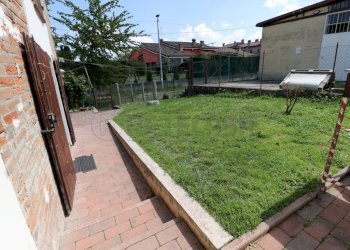 4_Esterno.JPG - Villa a Schiera Bondeno - foto 4