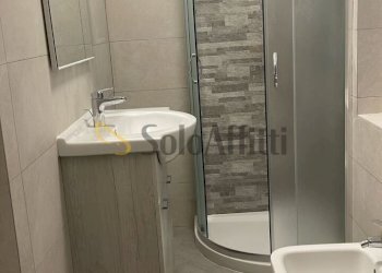 bagno con box doccia - Appartamento Meldola - foto 14