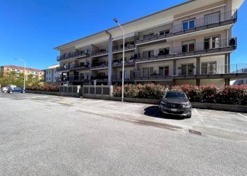 Zona - Quadrilocale via Nino Berrini, Cuneo (zona Donatello) - foto 8