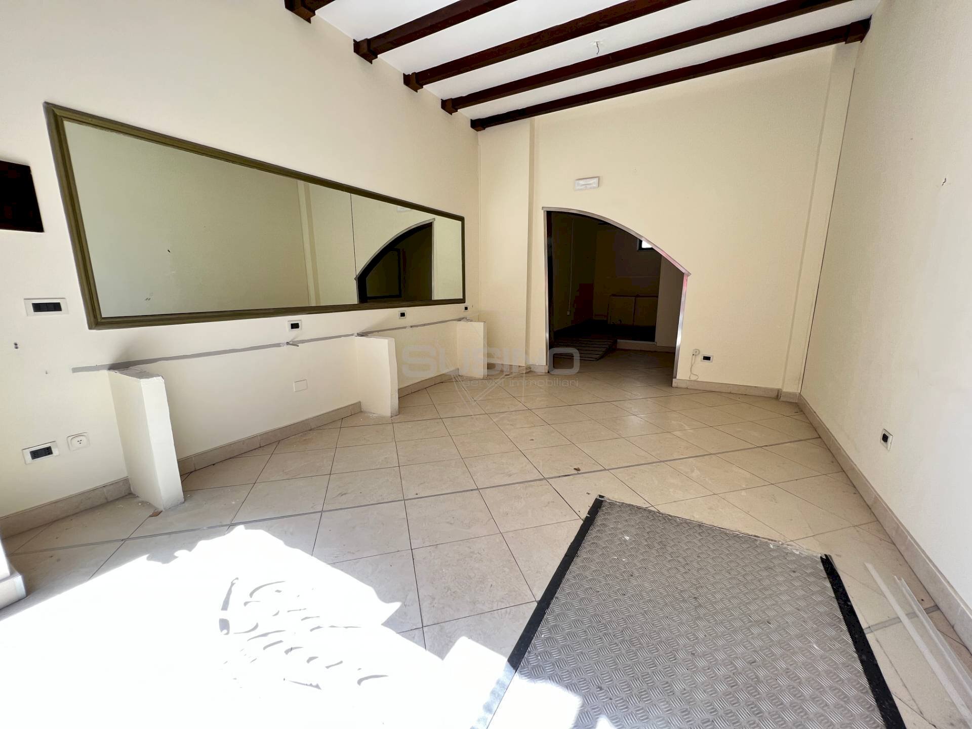 Locale Commerciale PIAZZA ADDA, Siracusa - foto 1