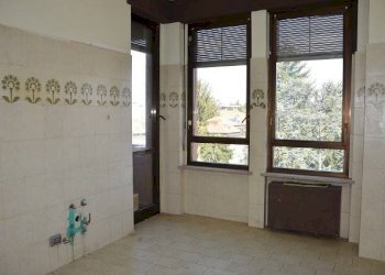 Cucina - Quadrilocale via Magenta, 15, Gallarate - foto 3