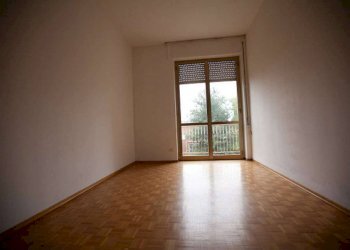 camera da letto - Appartamento via Marsala, 14, Gallarate - foto 13