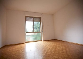 Appartamento via Marsala, 14, Gallarate - foto 2