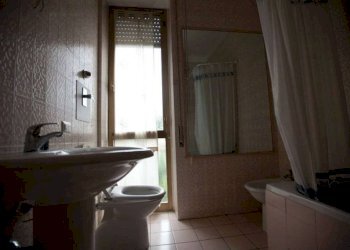 bagno - Apartment via Marsala, 14, Gallarate - photo 17