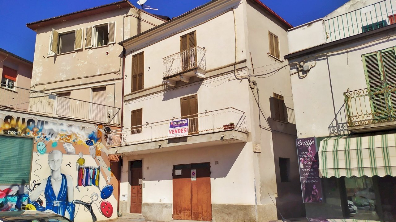 facciata - Casa indipendente Via 1 Maggio 144, Scafa - foto 1