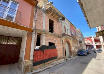 Casa indipendente Mondragone - foto 2