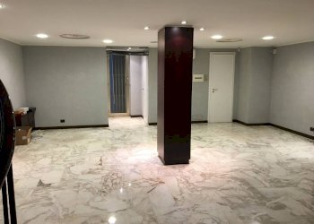 Negozio via al Porto, Sanremo - foto 15