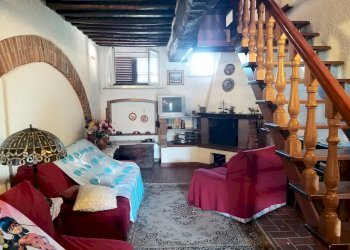 04.jpg - Portion of a house Via Castiglionese 51, Castiglione del Lago - photo 4