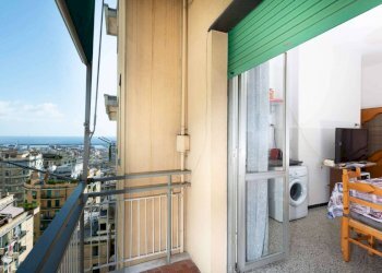 Balcone - Appartamento via Marabotto 68, Genova (zona Sampierdarena) - foto 5