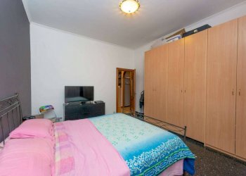 Camera da letto - Appartamento via Marabotto 68, Genova (zona Sampierdarena) - foto 13