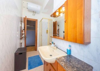 Bagno - Appartamento via Marabotto 68, Genova (zona Sampierdarena) - foto 17