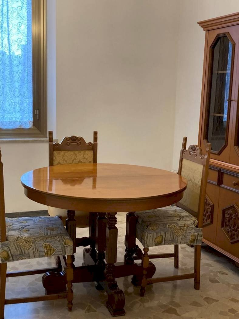 soggiorno - Four-room apartment via Massimo d'Azeglio, Bologna (neighborhood Costa Saragozza) - photo 2