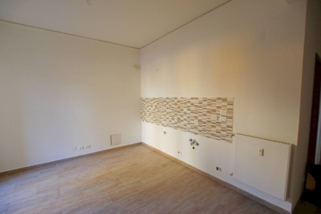 Two-room apartment Genova (neighborhood Castelletto) - photo 3