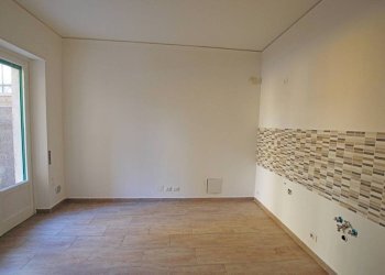 Two-room apartment Genova (neighborhood Castelletto) - photo 1