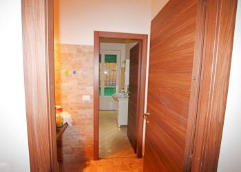 Two-room apartment Genova (neighborhood Castelletto) - photo 7