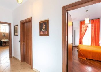 Disimpegno - Appartamento via Fiumara, 6, Genova (zona Sampierdarena) - foto 6