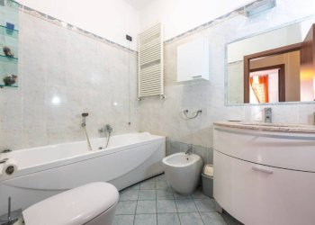 Bagno - Appartamento via Fiumara, 6, Genova (zona Sampierdarena) - foto 12
