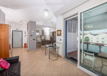 Interno non residenziale - Appartamento via Fiumara, 6, Genova (zona Sampierdarena) - foto 18