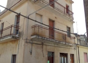 IMG_20220420_162152.jpg - Stabile - Palazzo Modica - foto 1