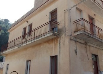 IMG_20220420_162122.jpg - Stabile - Palazzo Modica - foto 7