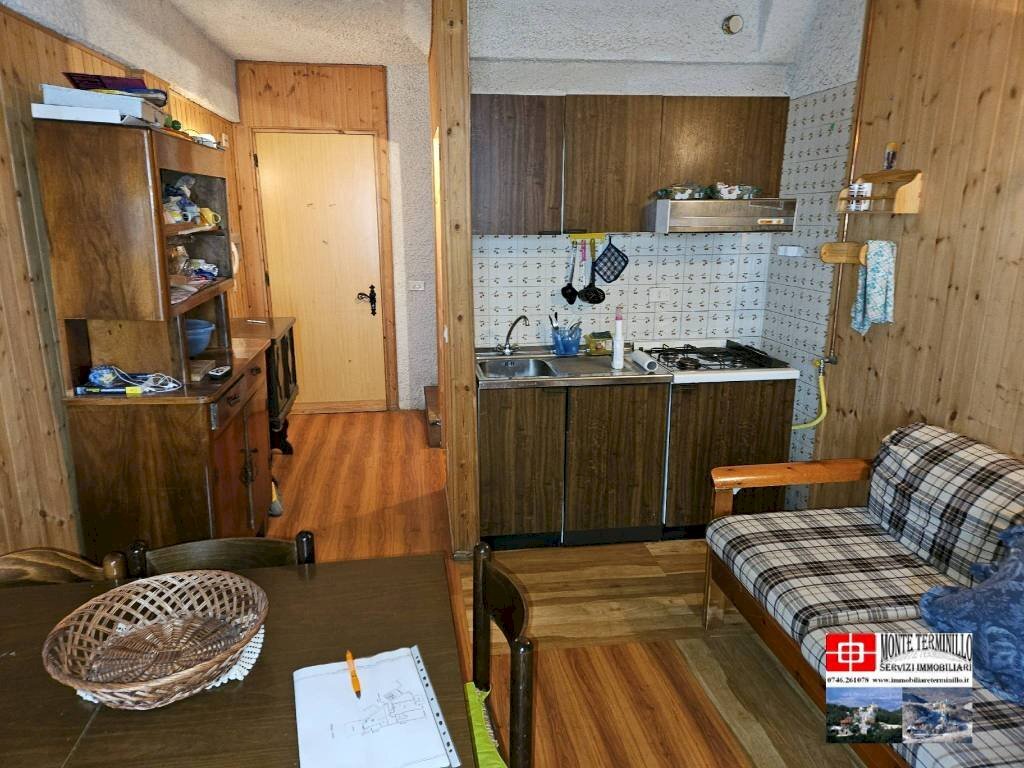 Cucina - Trilocale via Tre Faggi, Rieti - foto 2