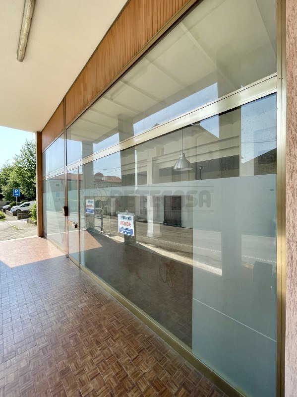 Locale Commerciale Corso G. Matteotti 52, Montecchio Maggiore - foto 2