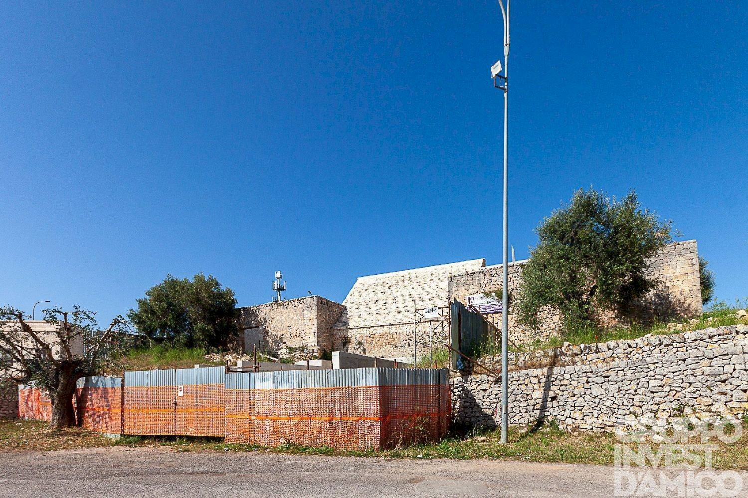 Facciata - Negozio via Liguria, Cisternino - foto 2