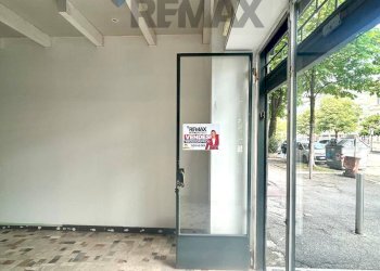 Shop Via XX settembre, 30
Centro storico, Brescia (neighborhood Centro Storico) - photo 7