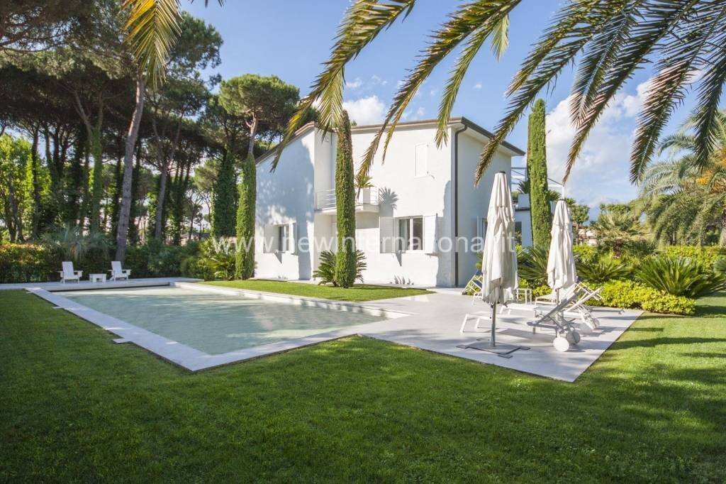 Piscina - Villa via Carlo Carrà, Forte dei Marmi - photo 3