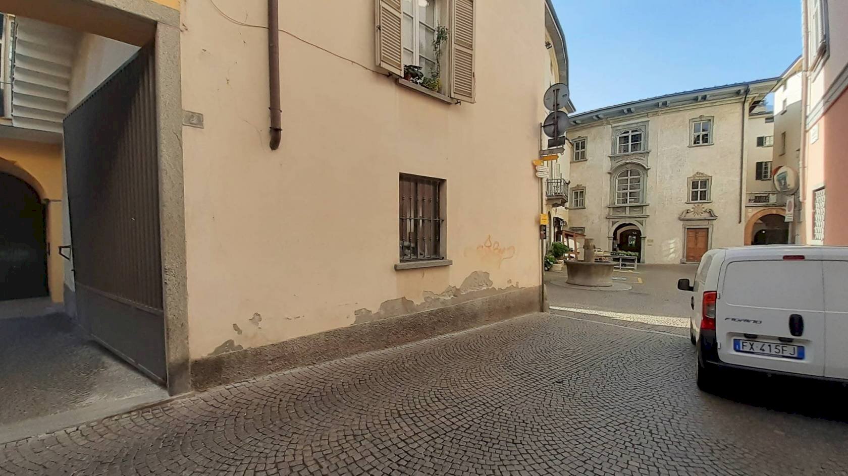 Shop vicolo degli Orti, Sondrio - photo 3