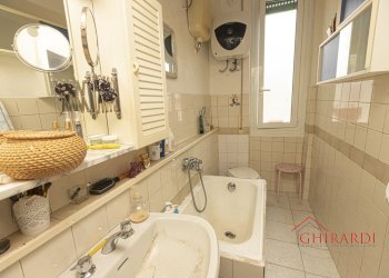 4.0 bagno.jpg - Quadrilocale VIA S. M. COSTA  26, Genova - foto 17