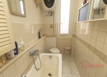 4.1 bagno.jpg - Quadrilocale VIA S. M. COSTA  26, Genova - foto 18