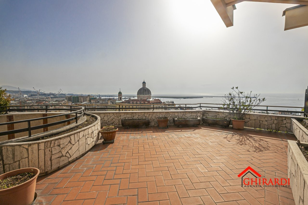 9.3 terrazzo1.jpg - Apartment VIA MARTIRI DELLA LIBERTA' 1, Genova (neighborhood Pegli) - photo 1
