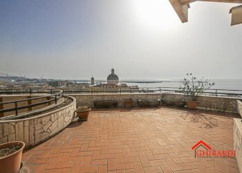 9.3 terrazzo1.jpg - Apartment VIA MARTIRI DELLA LIBERTA' 1, Genova (neighborhood Pegli) - photo 1