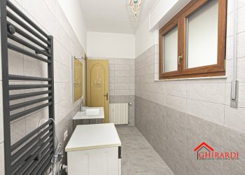 6.4 bagno.jpg - Apartment VIA MARTIRI DELLA LIBERTA' 1, Genova (neighborhood Pegli) - photo 24