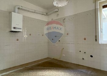 Three-room apartment Spotorno, SV, Spotorno - photo 8