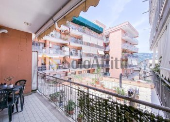 balcone - Appartamento Via Piave, Napoli (zona Soccavo) - foto 8